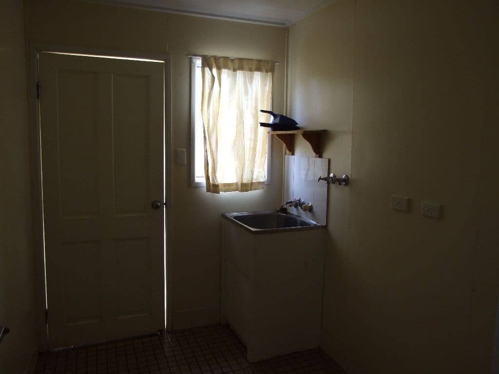 114 Wren Street, LONGREACH QLD 4730, Longreach - Thumbnail 6