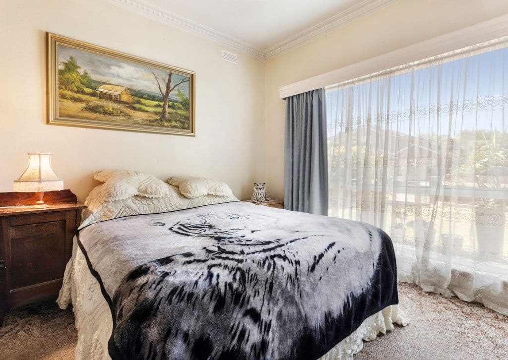 2-4 Robinson Street, Clayton VIC 3168, Clayton - Thumbnail 4