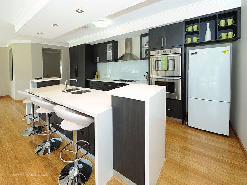 6 Manila Way, AVELEY WA 6069, Aveley - Thumbnail 2