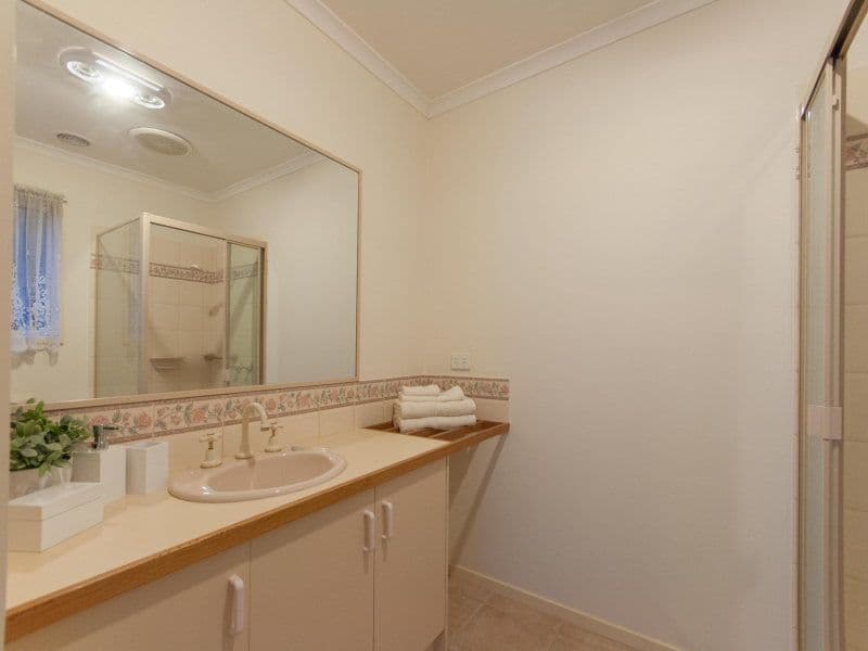 21 Netherplace Drive, Frankston VIC 3199, Frankston - Thumbnail 8
