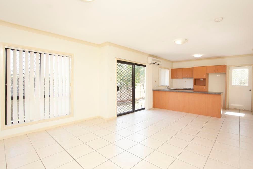 76 Tryon Street, UPPER MOUNT GRAVATT QLD 4122, Upper Mount Gravatt - Thumbnail 3