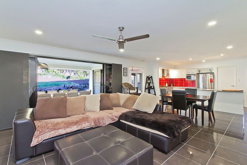 3 Kerrigan Court, MUDGEERABA QLD 4213, Mudgeeraba - Thumbnail 3