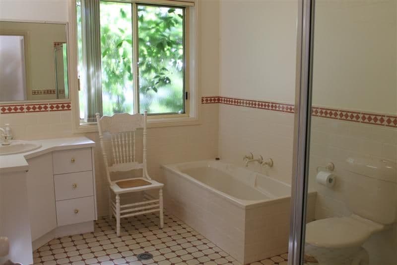 4 Clearwater Place, DUBBO NSW 2830, Dubbo - Thumbnail 4