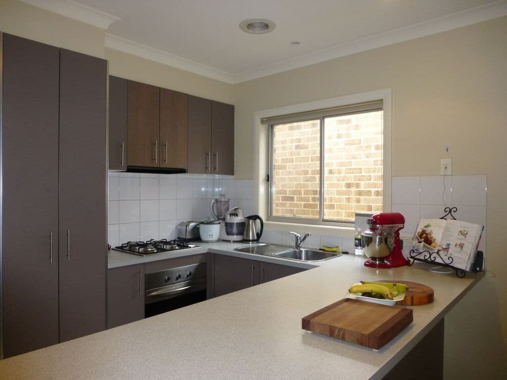 4 Sunset Avenue, ECHUCA VIC 3564, Echuca - Thumbnail 2