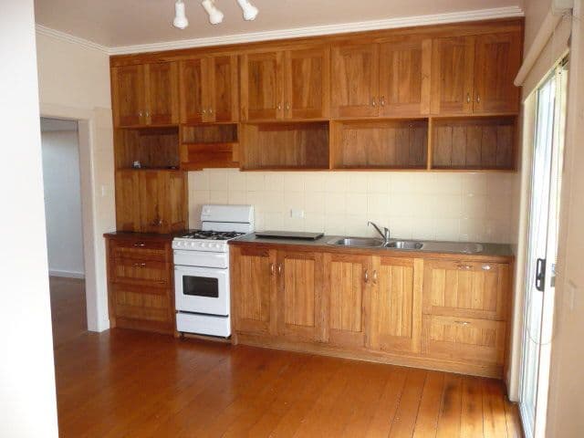 16 Mark Street, WODONGA VIC 3690, Wodonga - Thumbnail 2