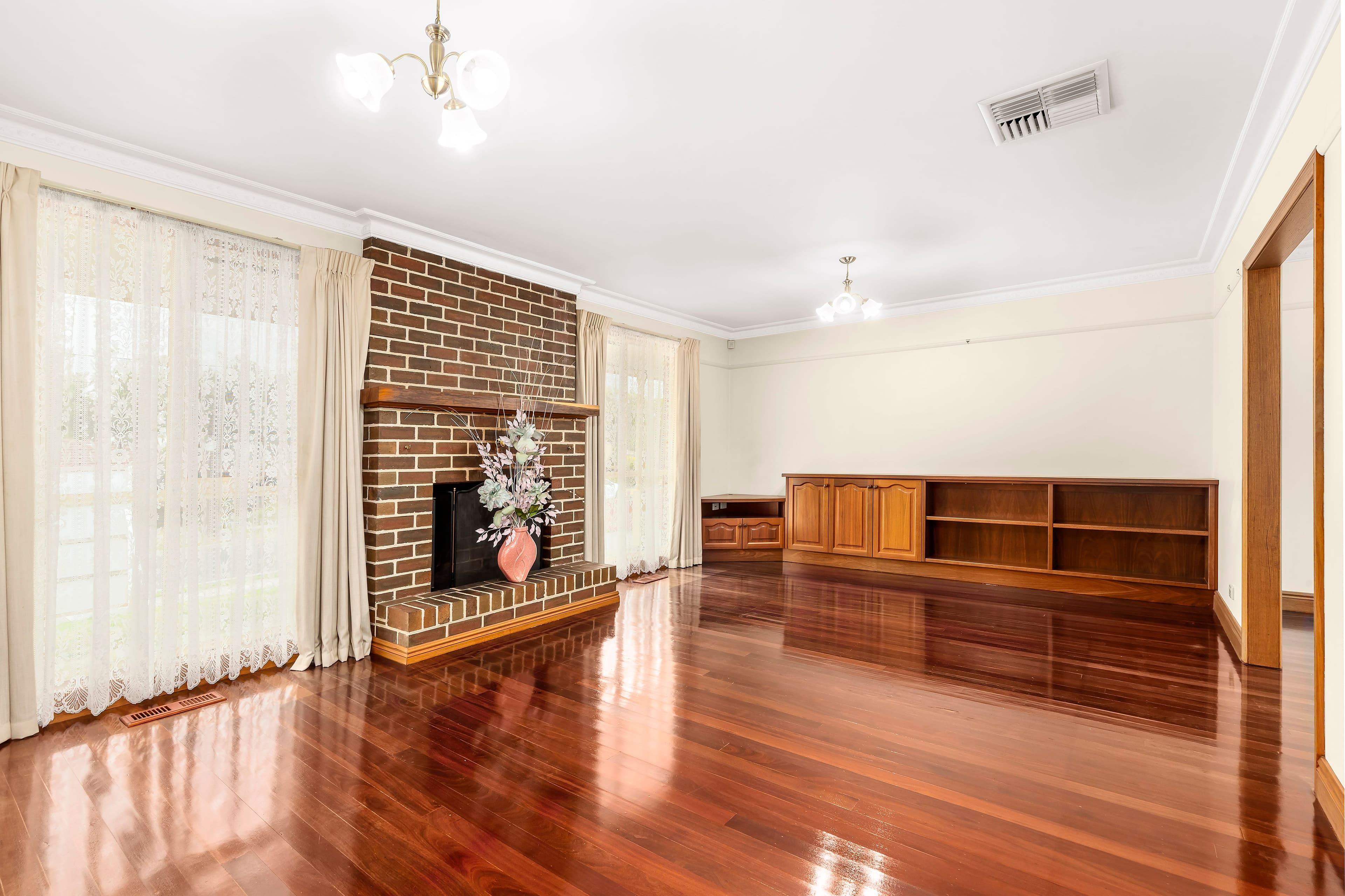 13 Glenifer Avenue, Scoresby VIC 3179, Scoresby - Thumbnail 2