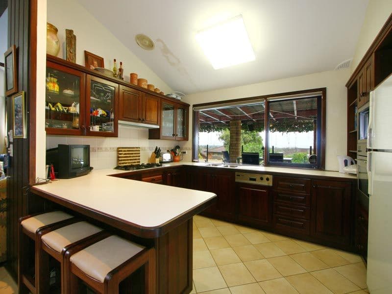 8 Fitzroy Place, BARRACK HEIGHTS NSW 2528, Barrack Heights - Thumbnail 3