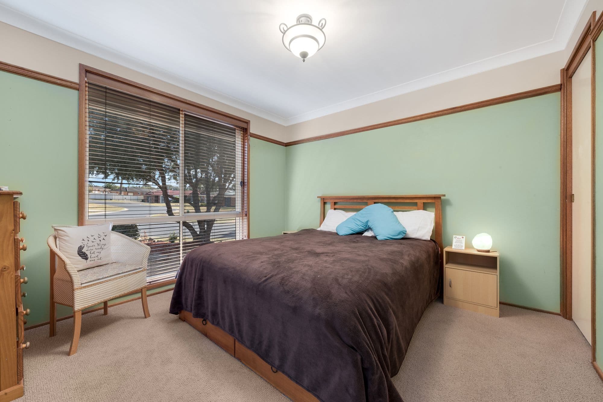 11 Withnell Crescent, St Helens Park - Thumbnail 6
