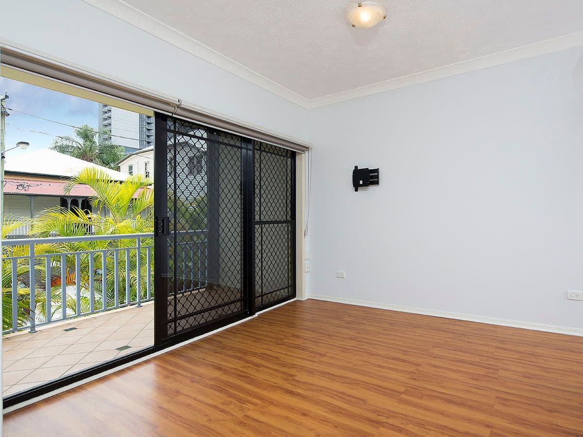 20 Terrace Street, Spring Hill QLD 4000, Spring Hill - Thumbnail 2