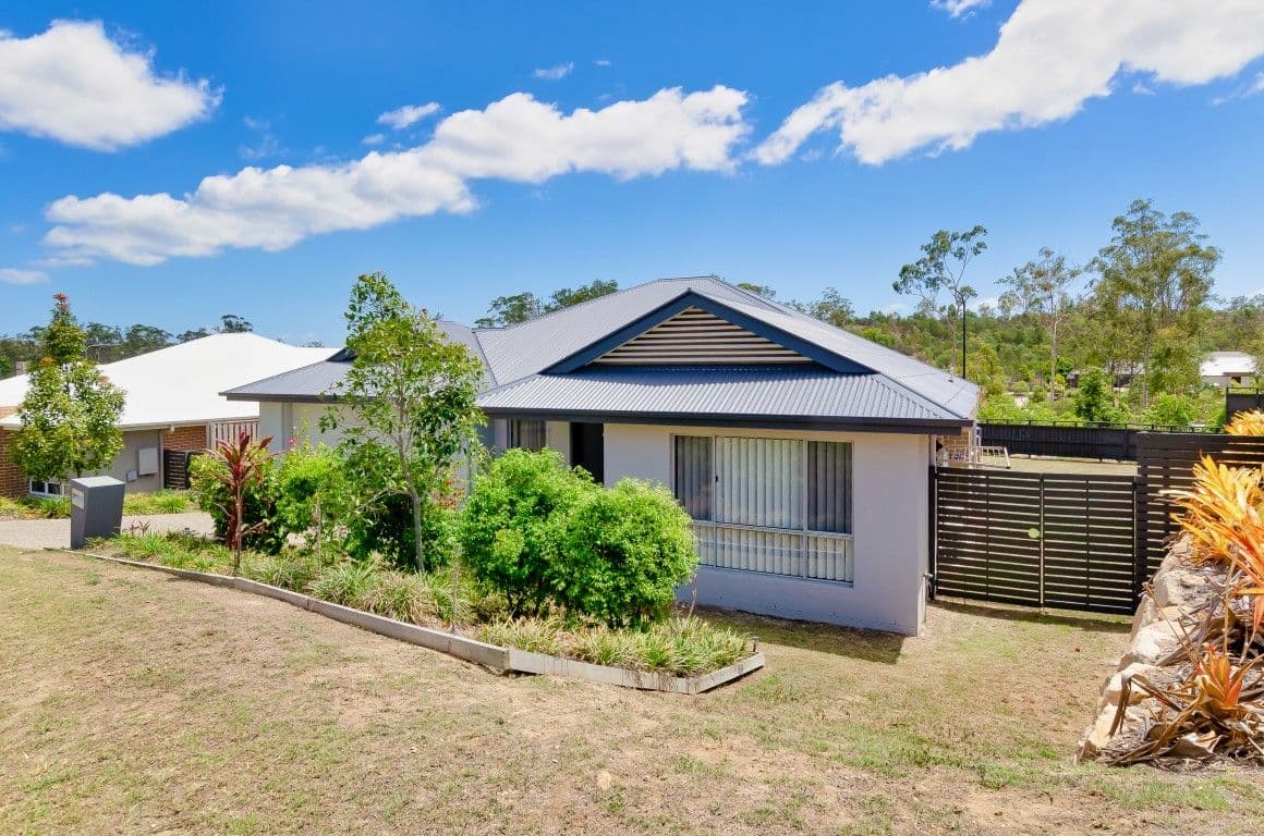 5 Clover Crescent, Boyne Island QLD 4680, Boyne Island - Thumbnail 2