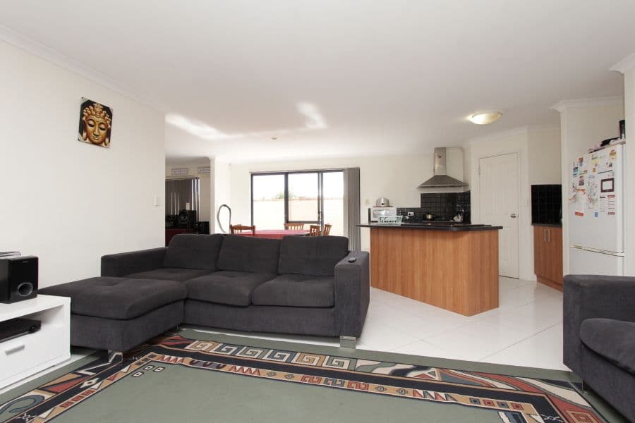 19 Strathmore Parkway, ELLENBROOK WA 6069, Ellenbrook - Thumbnail 3