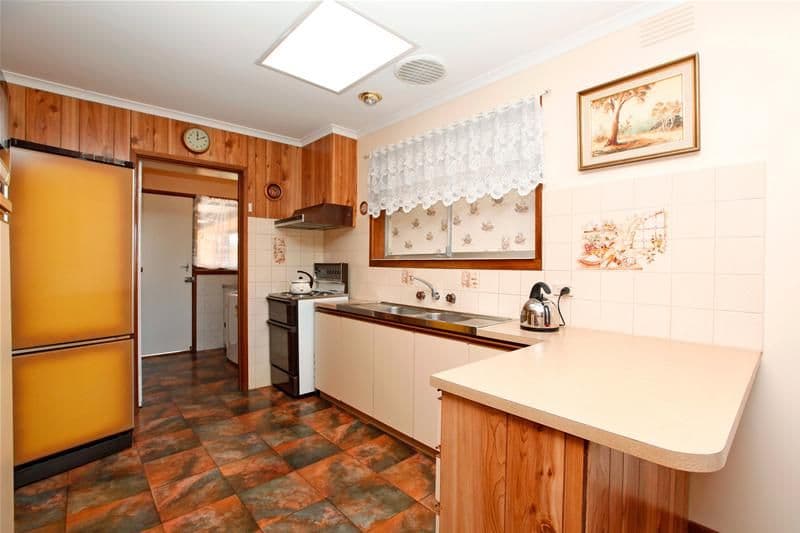 18 Miriam Street, THOMASTOWN VIC 3074, Thomastown - Thumbnail 2