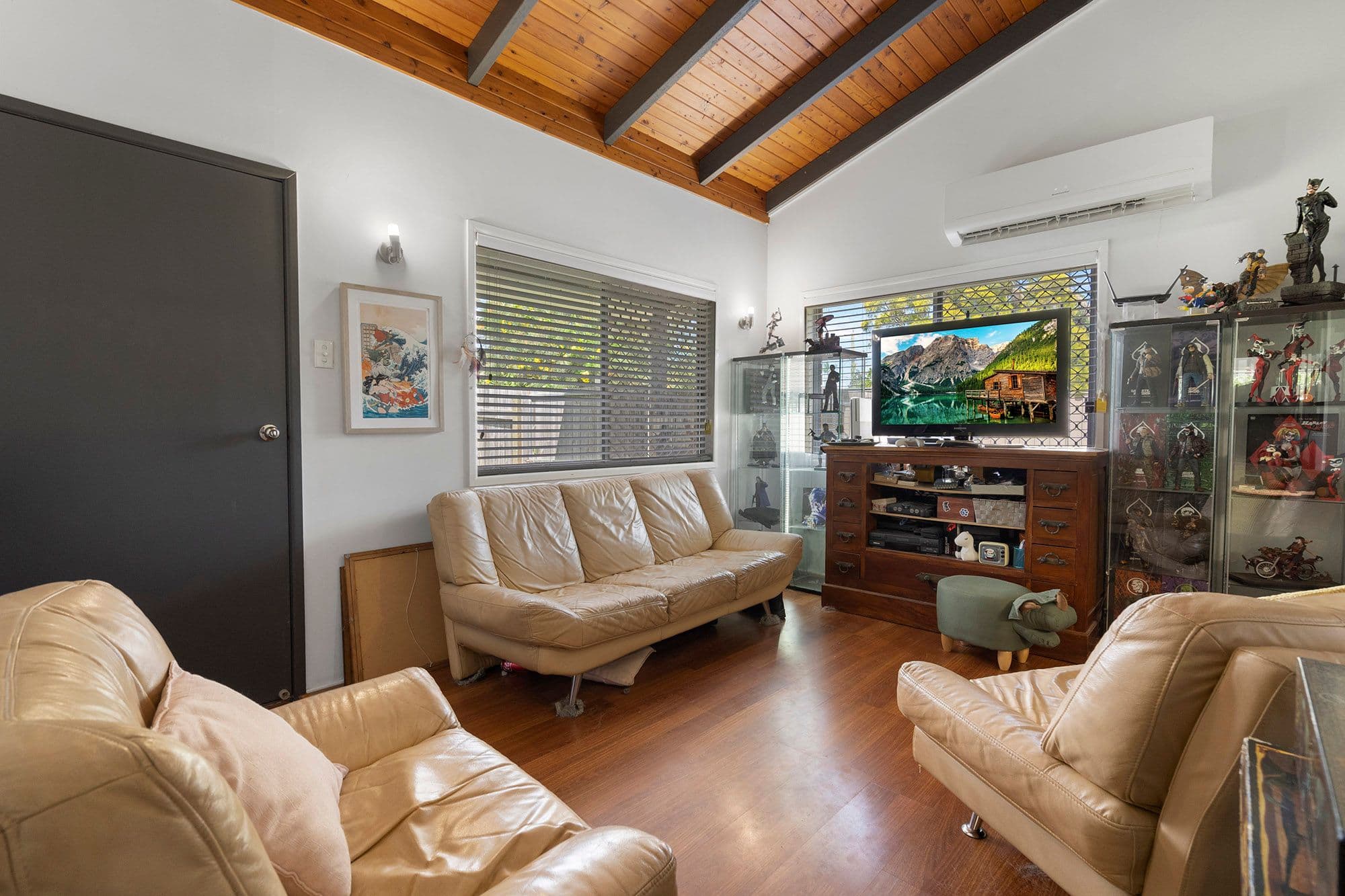 26 Montrose Avenue, Bethania QLD 4205, Bethania - Thumbnail 2