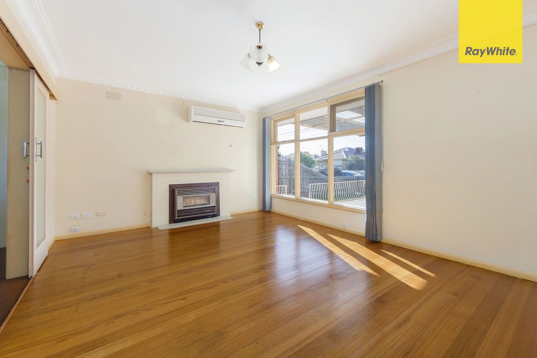 47 Stradbroke Drive, St Albans VIC 3021, St Albans - Thumbnail 2