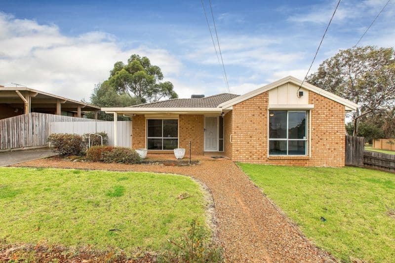 21 Sutherland Avenue, Melton South VIC 3338, Melton South - Image 1