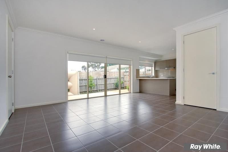 11 Wood Street, MORNINGTON VIC 3931, Mornington - Thumbnail 2