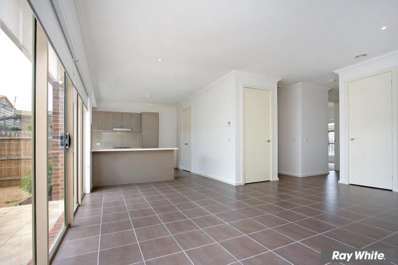 11 Wood Street, MORNINGTON VIC 3931, Mornington - Thumbnail 3