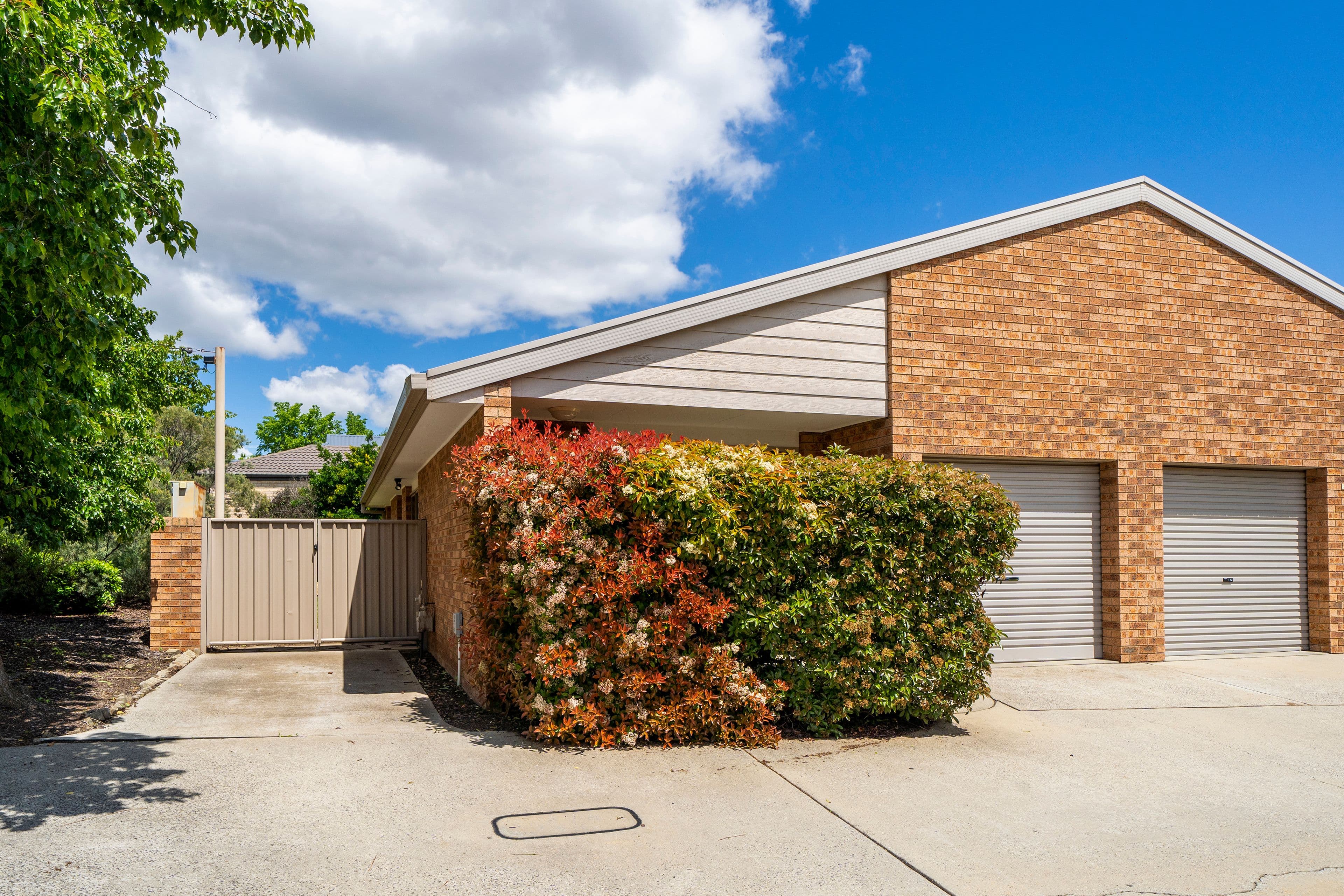 21 Ross Road, Queanbeyan NSW 2620, Queanbeyan - Image 1