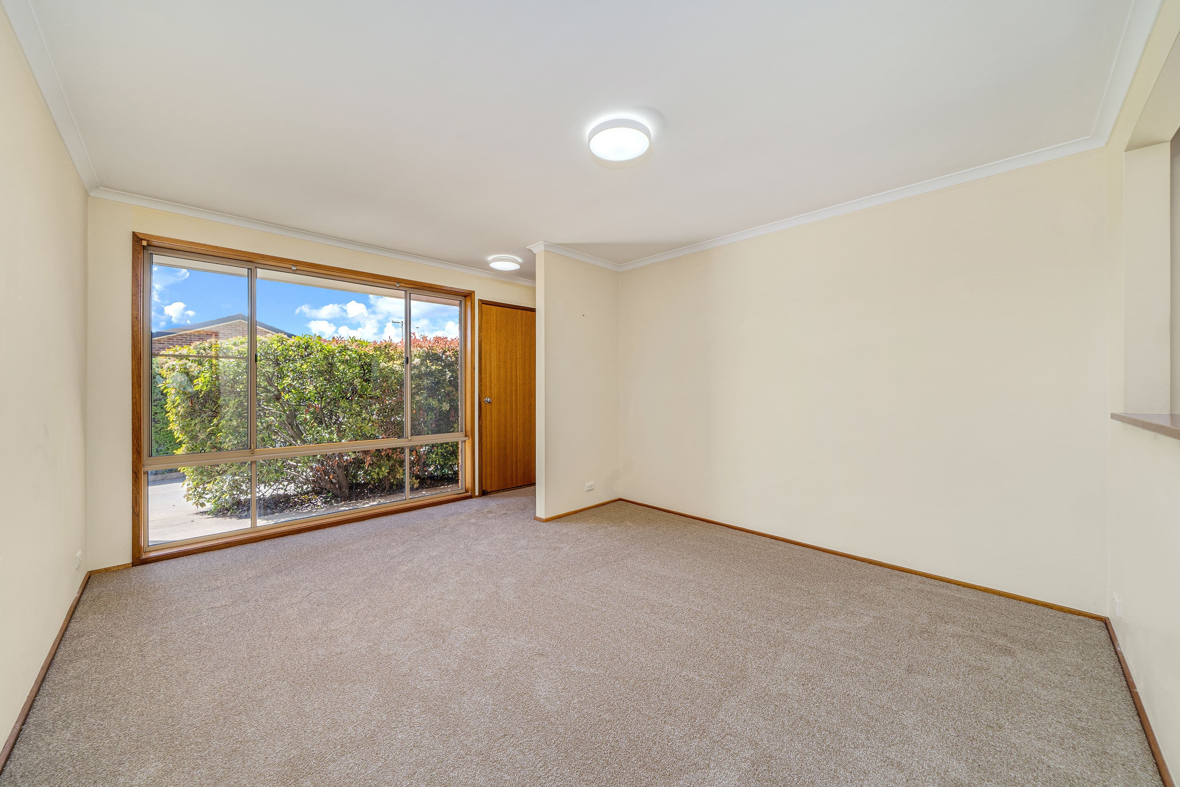 21 Ross Road, Queanbeyan NSW 2620, Queanbeyan - Thumbnail 2
