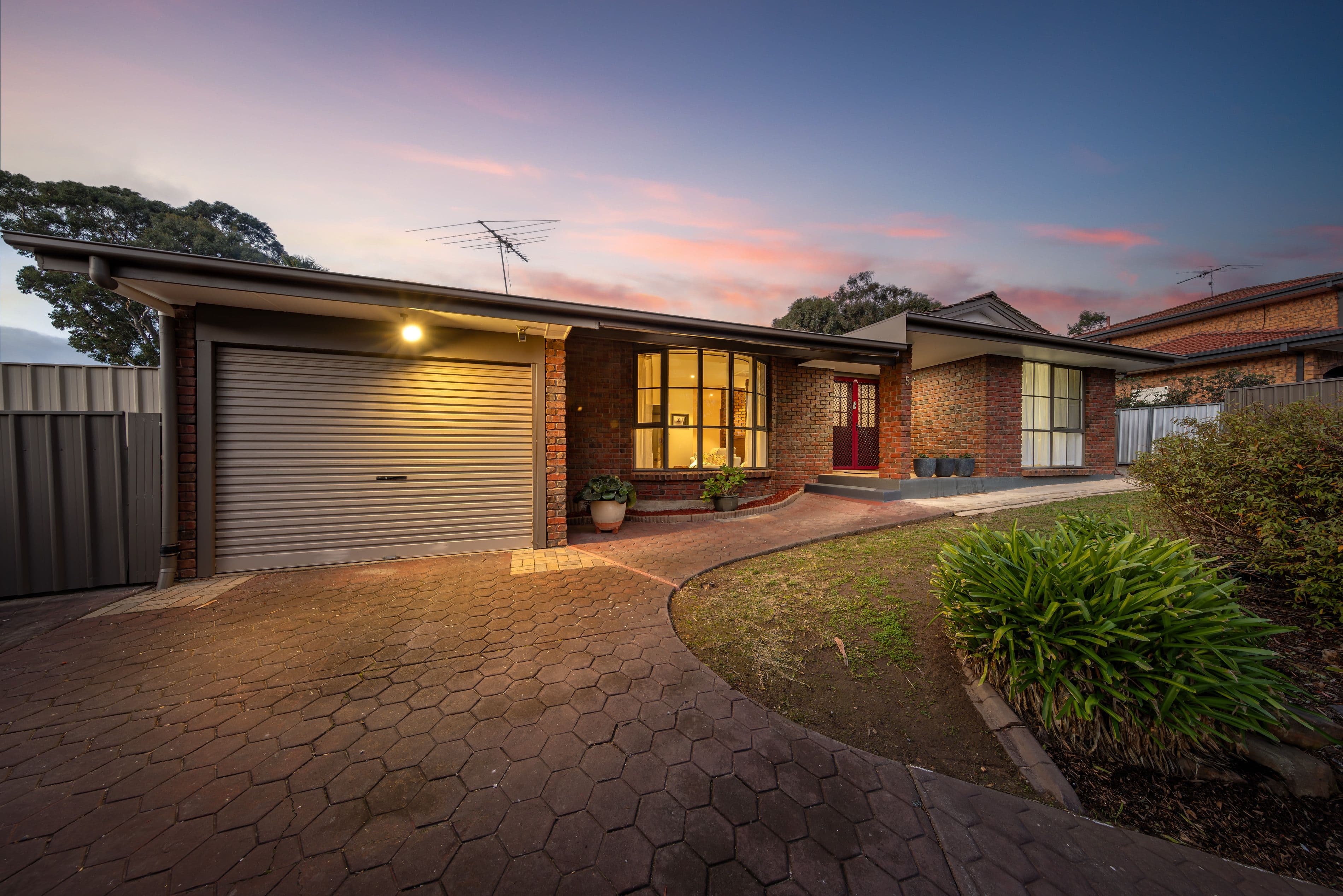 5 Southern Cross Drive, Happy Valley SA 5159, Happy Valley - Thumbnail 2