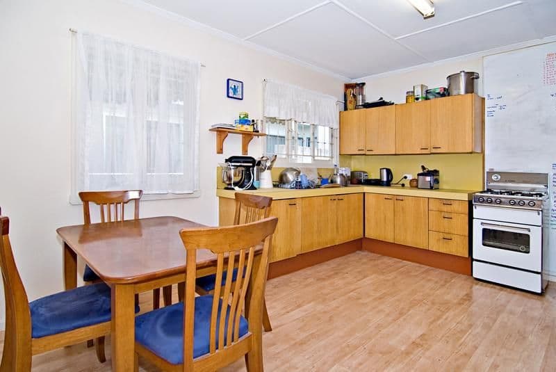 10 Sixth Avenue, WINDSOR QLD 4030, Windsor - Thumbnail 7