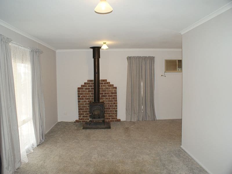 20 Pontt Street, TAILEM BEND SA 5260, Tailem Bend - Thumbnail 2