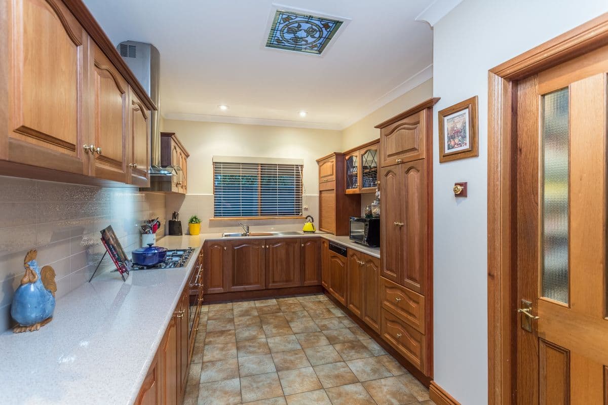 12 Burgundy Way, Glengowrie SA 5044, Glengowrie - Thumbnail 4