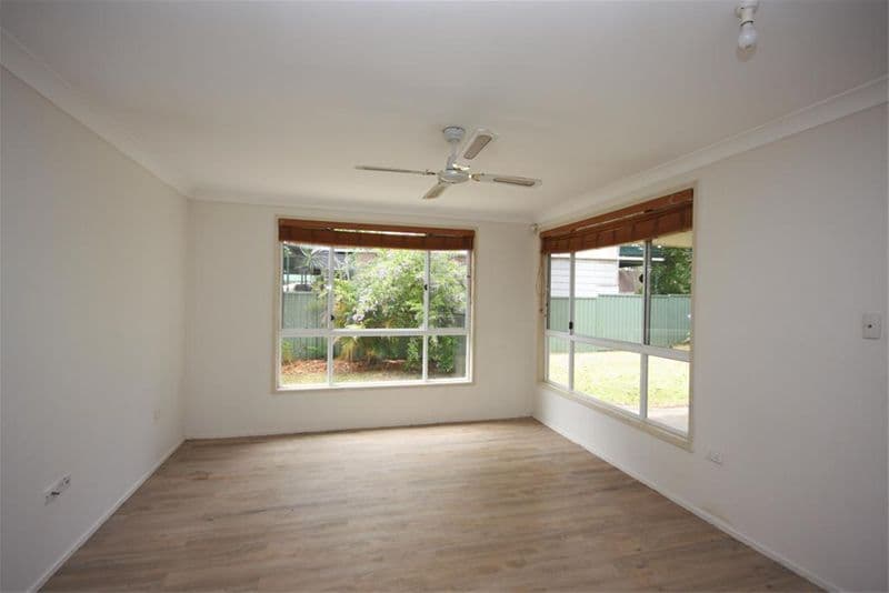 36 Tarwhine Avenue, CHAIN VALLEY BAY NSW 2259, Chain Valley Bay - Thumbnail 2