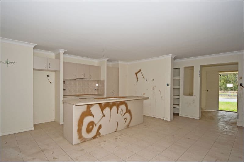 19 Deborah Drive, COLLINGWOOD PARK QLD 4301, Collingwood Park - Thumbnail 3