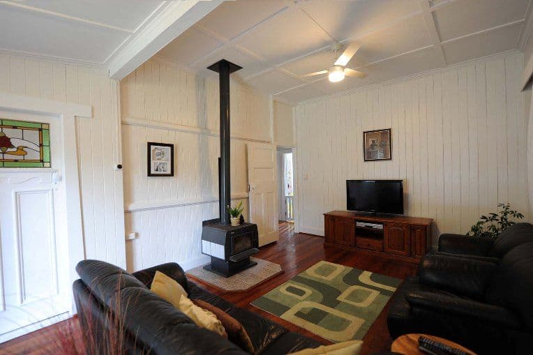 183 Russell Street, NEWTOWN QLD 4350, Newtown - Thumbnail 2