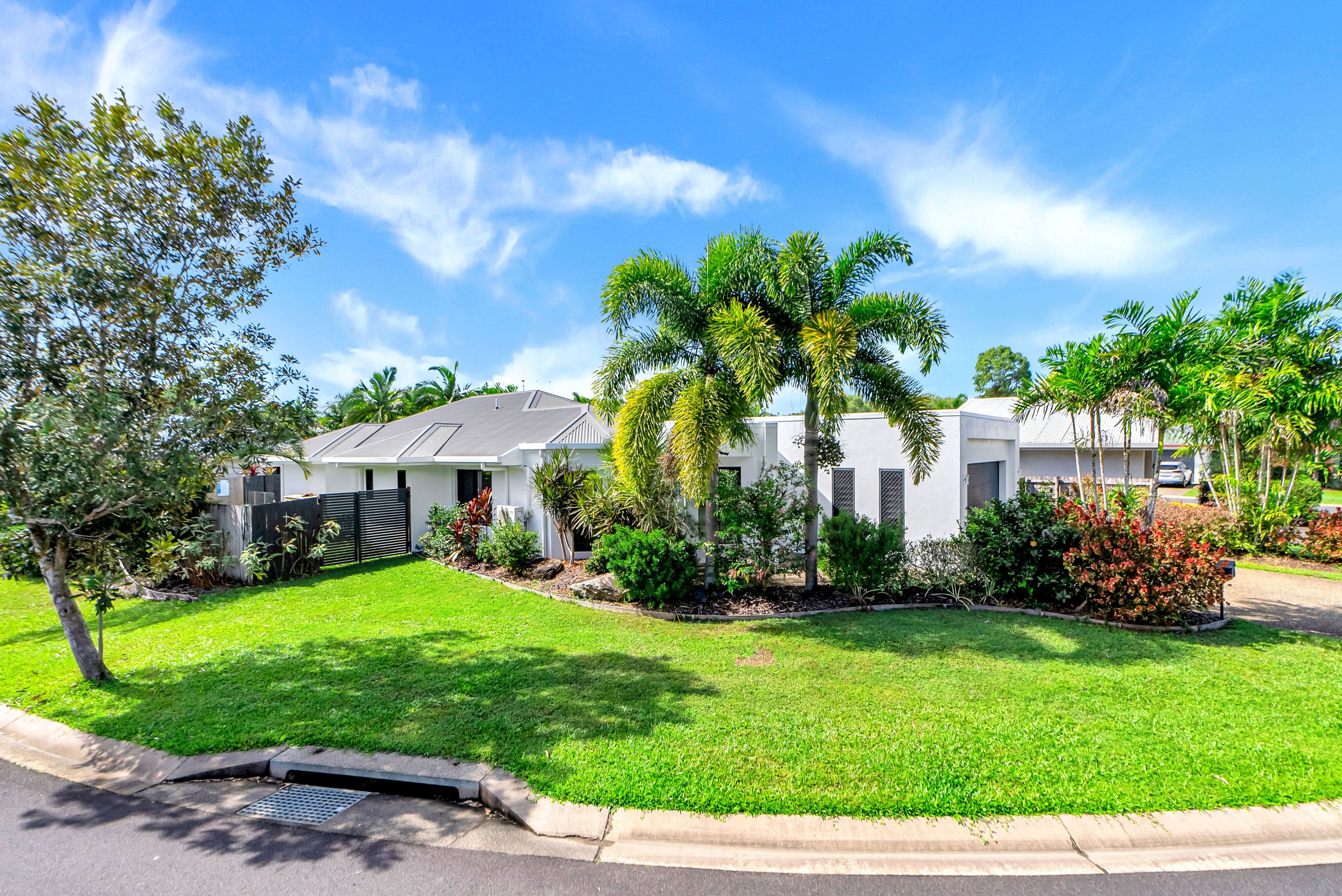 14 Coastline Parade, Trinity Beach QLD 4879, Trinity Beach - Thumbnail 2
