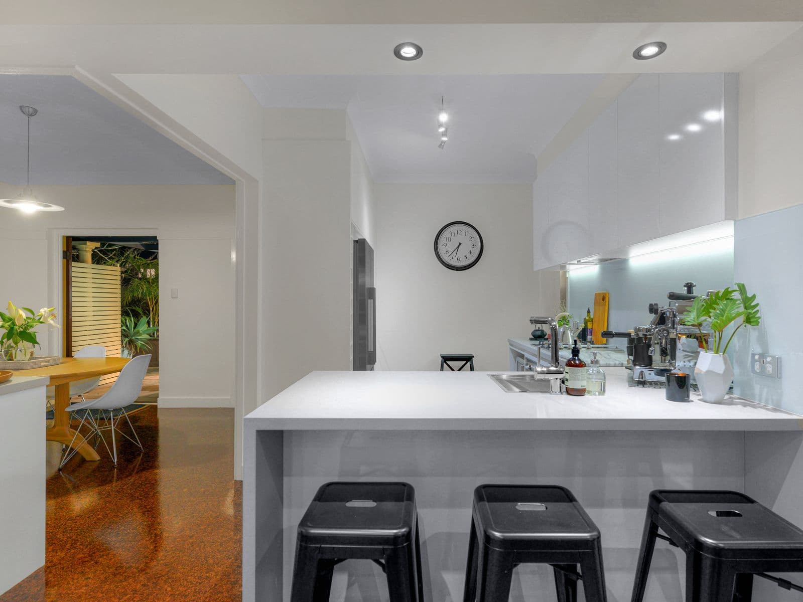 27 Campion Avenue, BARDON QLD 4065, Bardon - Thumbnail 6