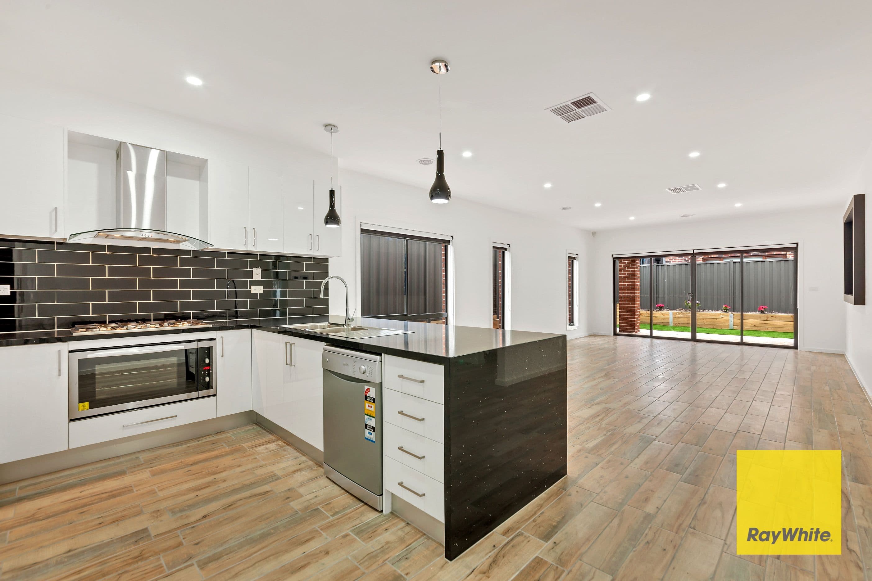 44 Quarter Street, ROXBURGH PARK VIC 3064, Roxburgh Park - Thumbnail 6