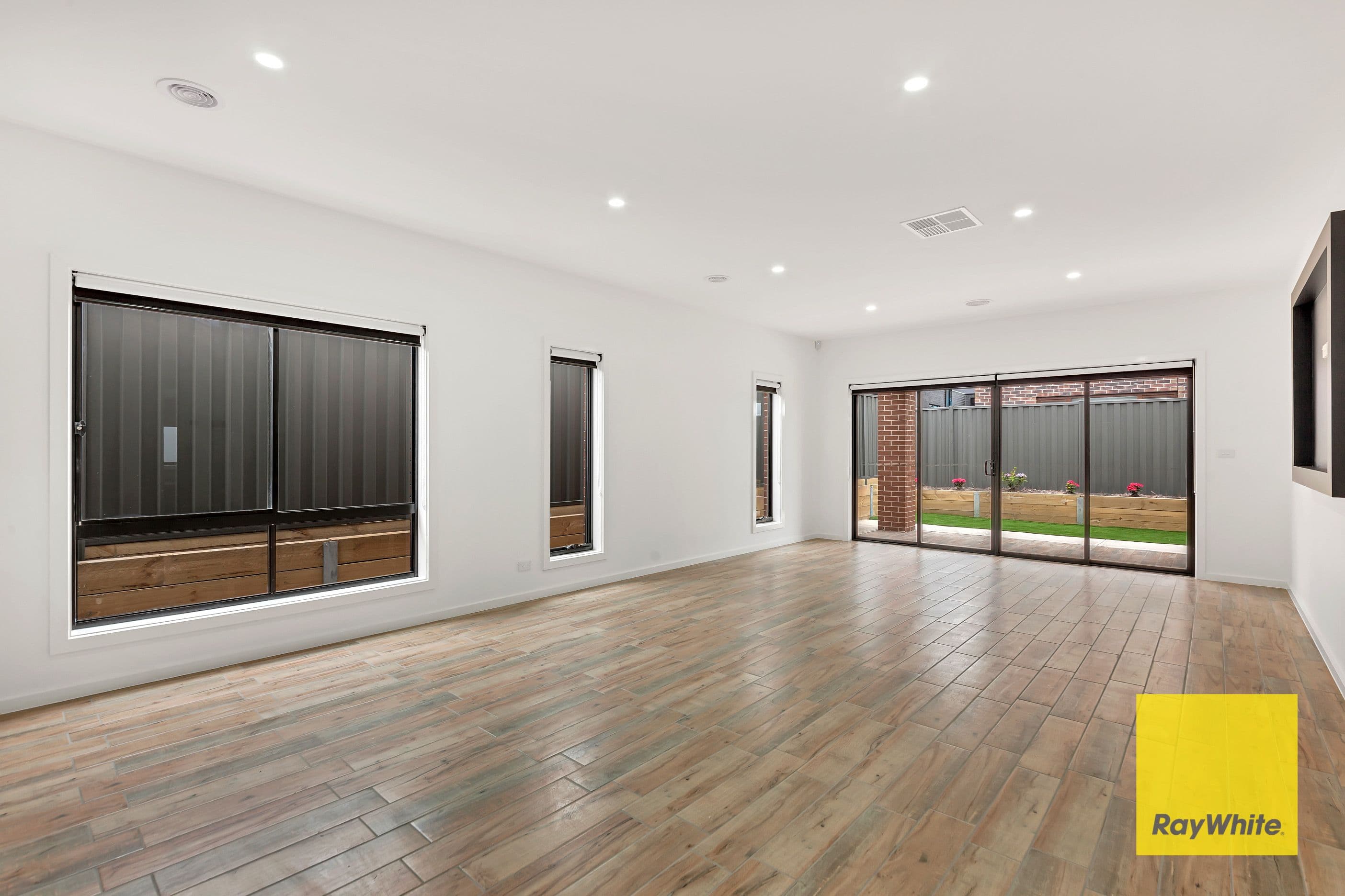 44 Quarter Street, ROXBURGH PARK VIC 3064, Roxburgh Park - Thumbnail 8