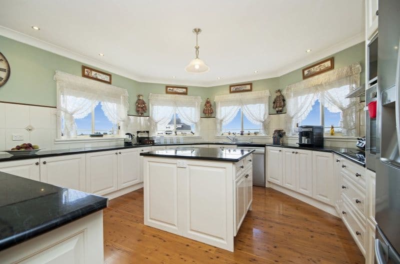 101 Yverdon Drive, Bannockburn VIC 3331, Bannockburn - Thumbnail 3