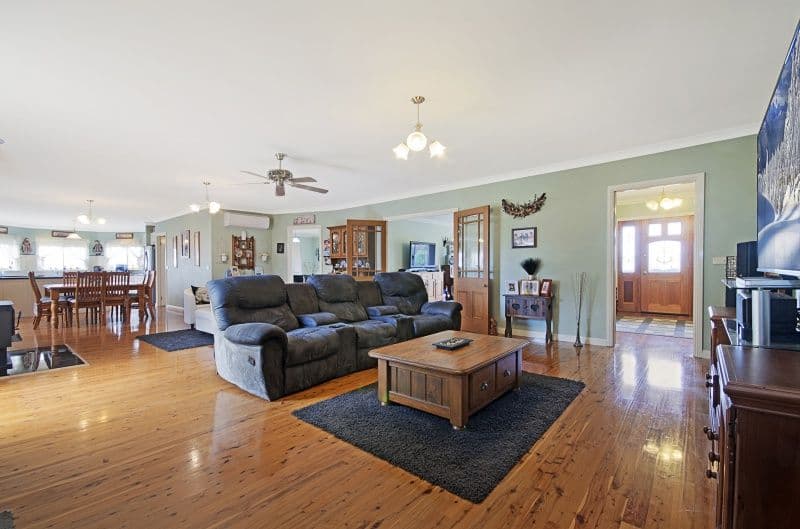 101 Yverdon Drive, Bannockburn VIC 3331, Bannockburn - Thumbnail 5