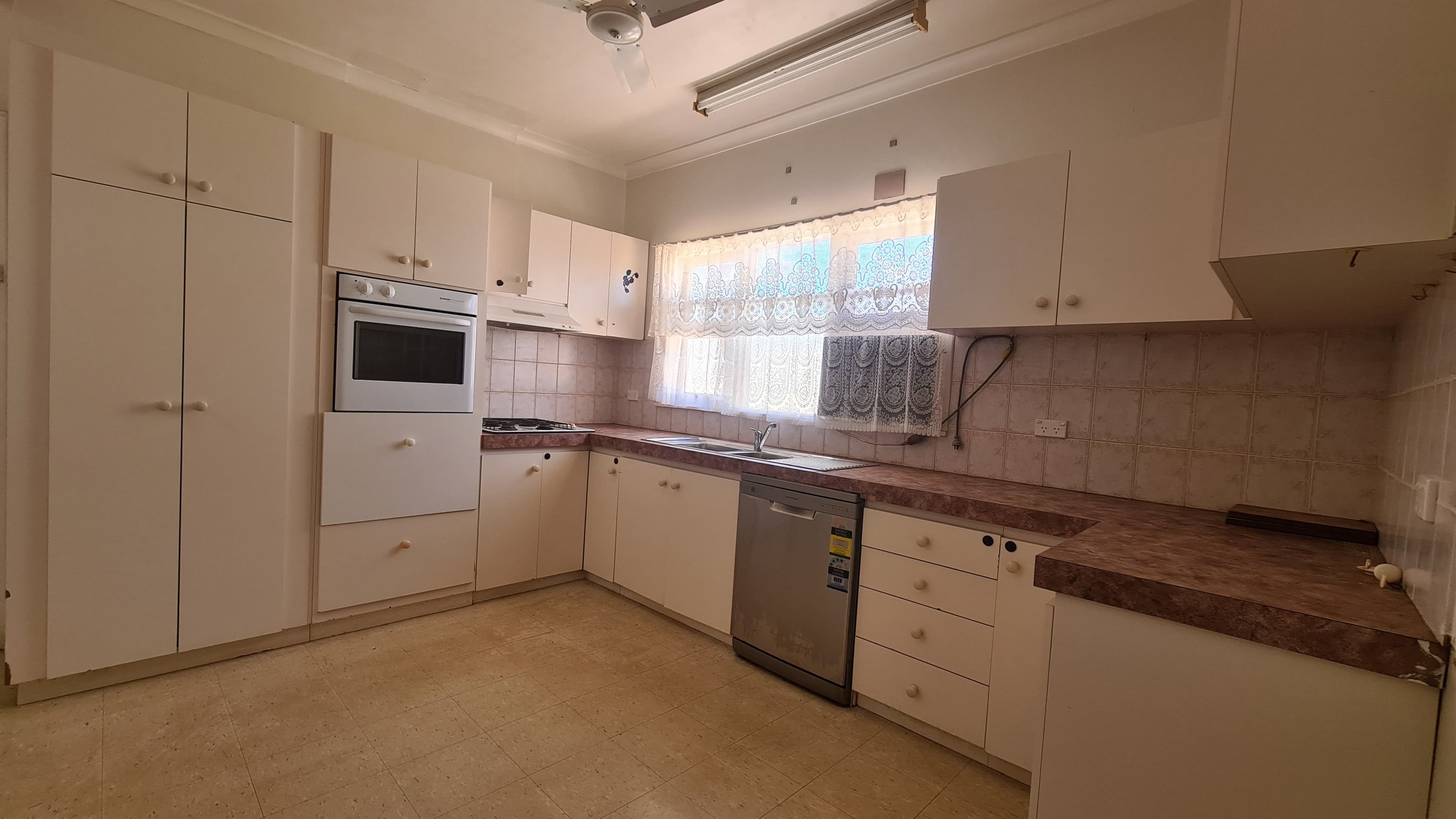28 Mcleod Street, South Carnarvon WA 6701, South Carnarvon - Thumbnail 6