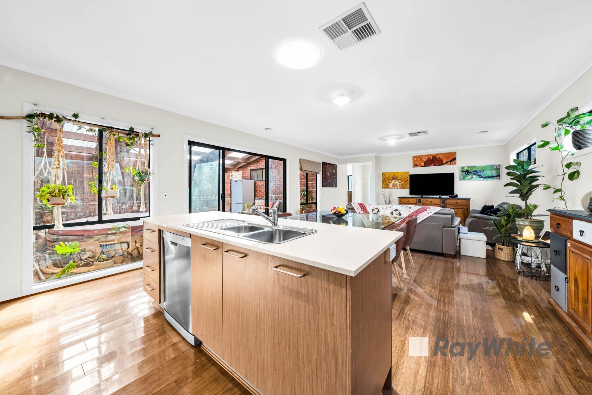 9 Prosperity Avenue, Cranbourne North VIC 3977, Cranbourne North - Thumbnail 6