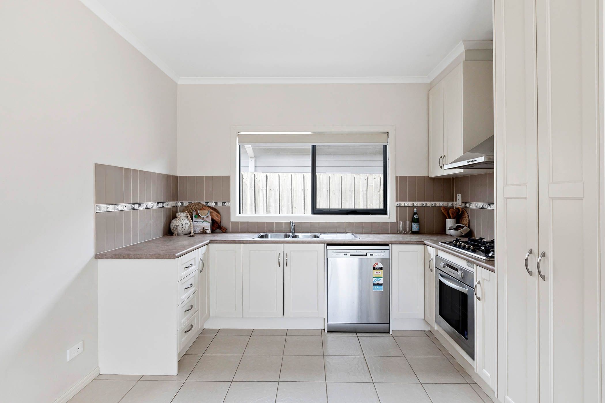21 Lewellin Grove, Carrum VIC 3197, Carrum - Thumbnail 3
