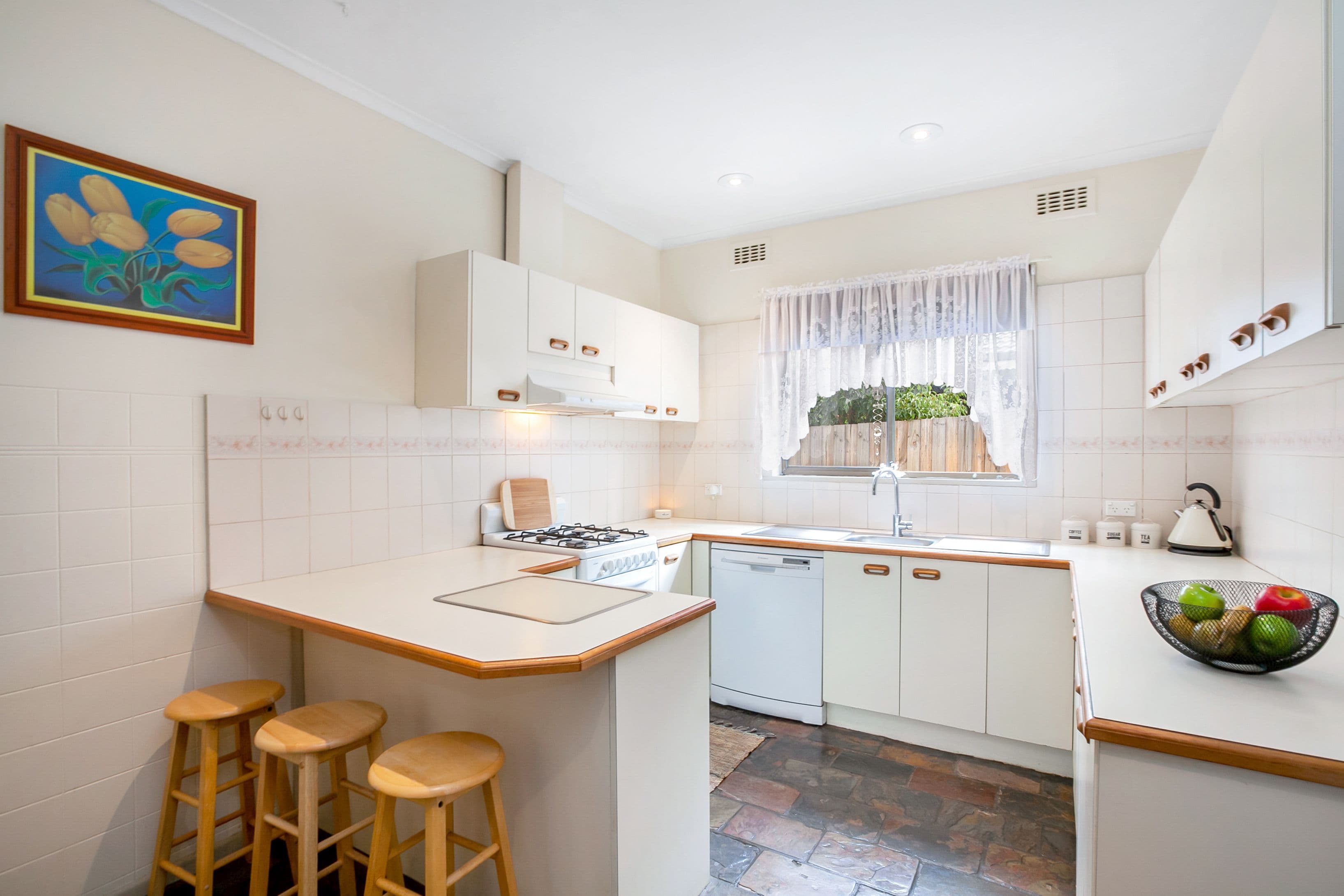 56 Rathcown Road, Reservoir VIC 3073, Reservoir - Thumbnail 3