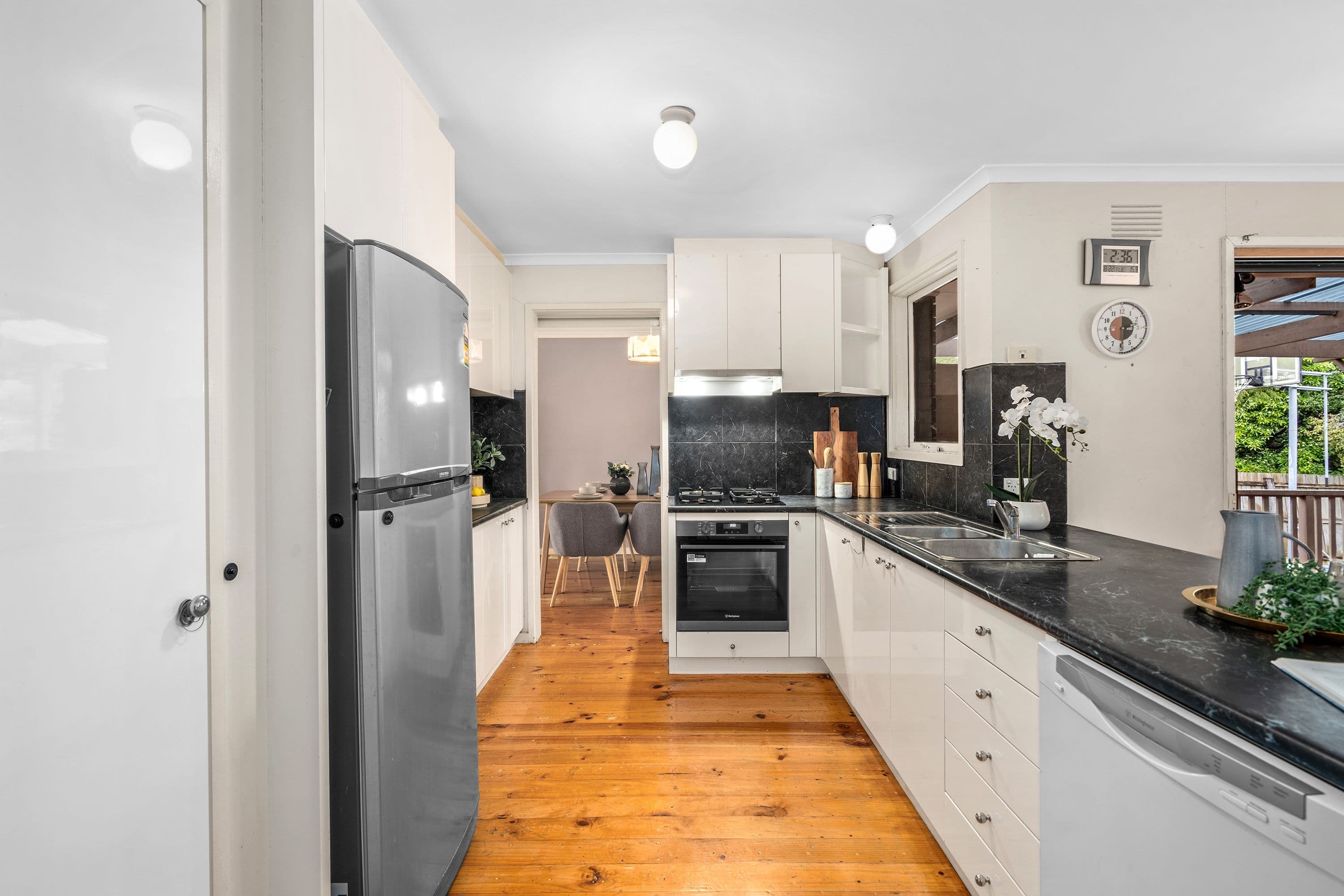 12 Courtney Square, Wantirna VIC 3152, Wantirna - Thumbnail 5