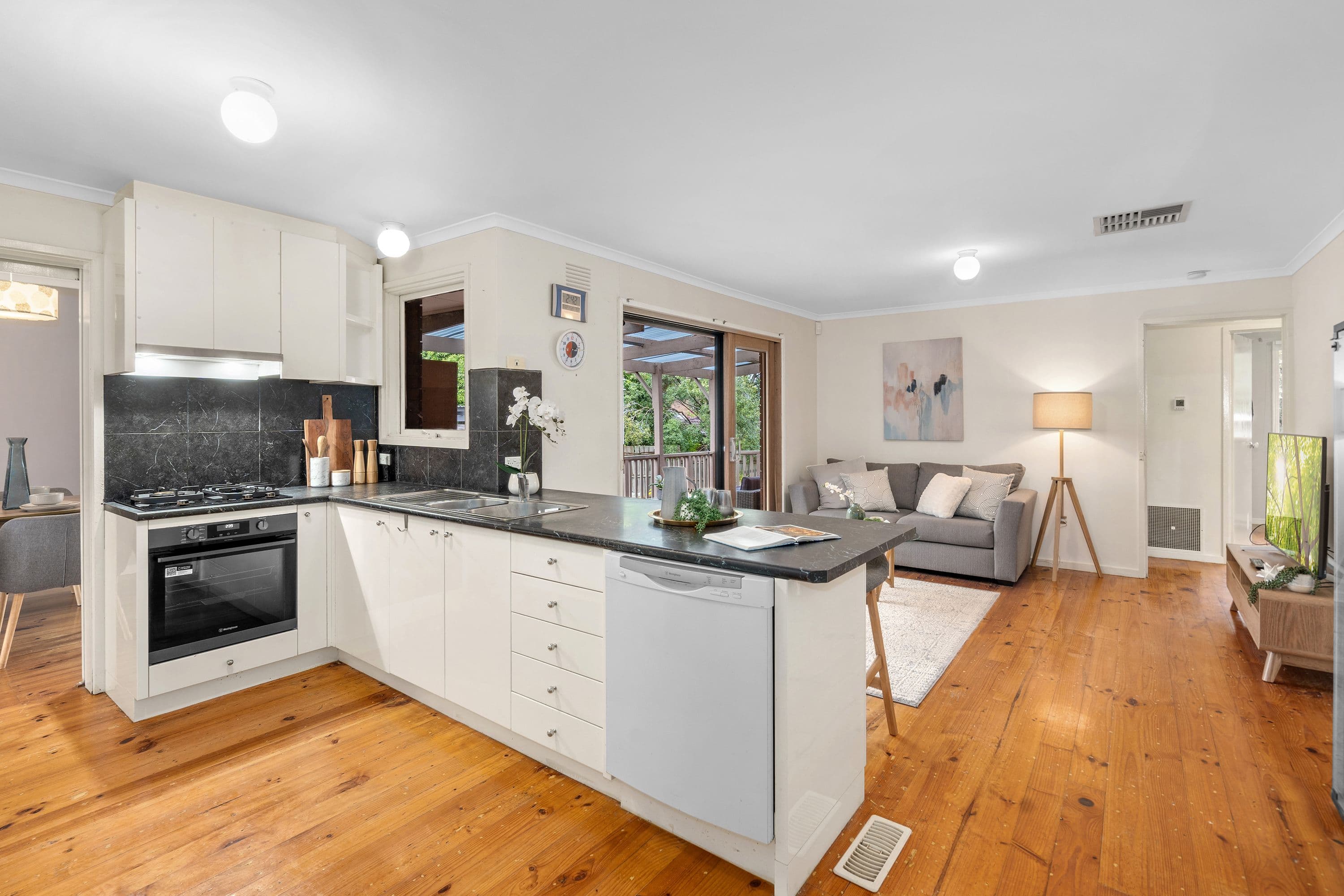 12 Courtney Square, Wantirna VIC 3152, Wantirna - Thumbnail 6