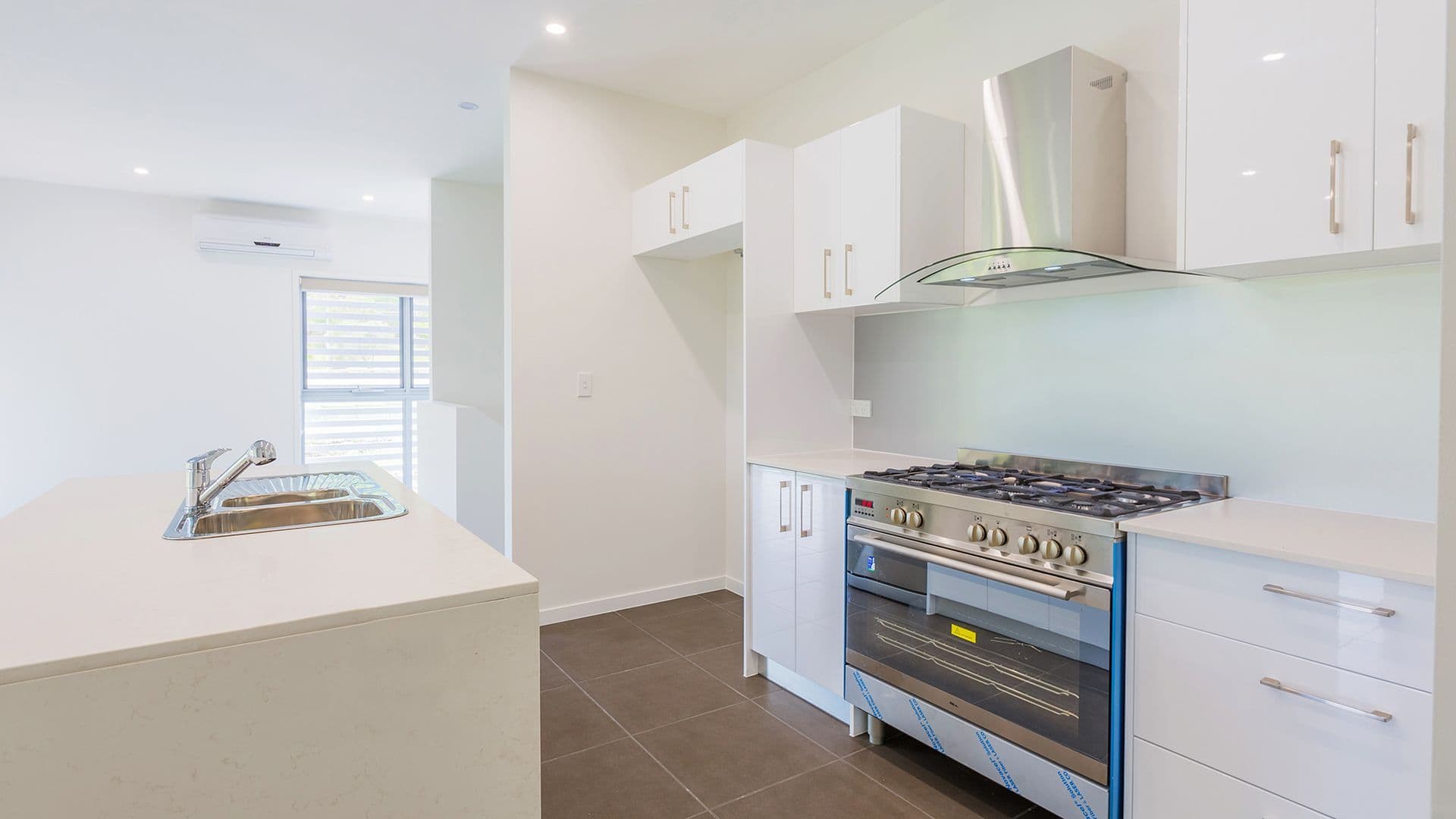 5 Birdie Place, Carbrook QLD 4130, Carbrook - Thumbnail 2
