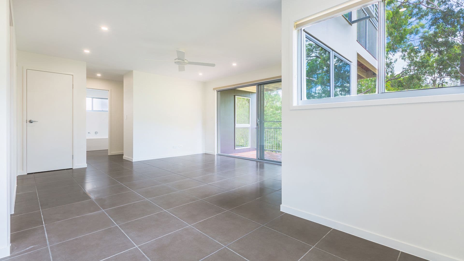 5 Birdie Place, Carbrook QLD 4130, Carbrook - Thumbnail 4