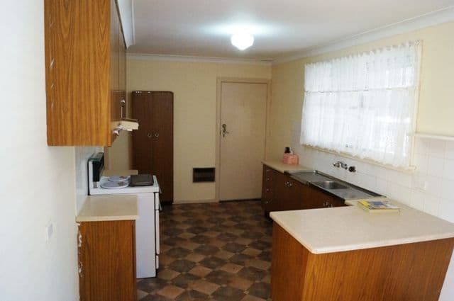 5 Autumn Street, ORANGE NSW 2800, Orange - Thumbnail 2