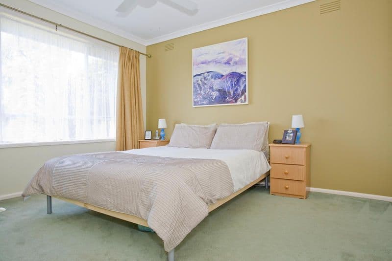 17 Violet Vista, South Morang, South Morang - Thumbnail 5
