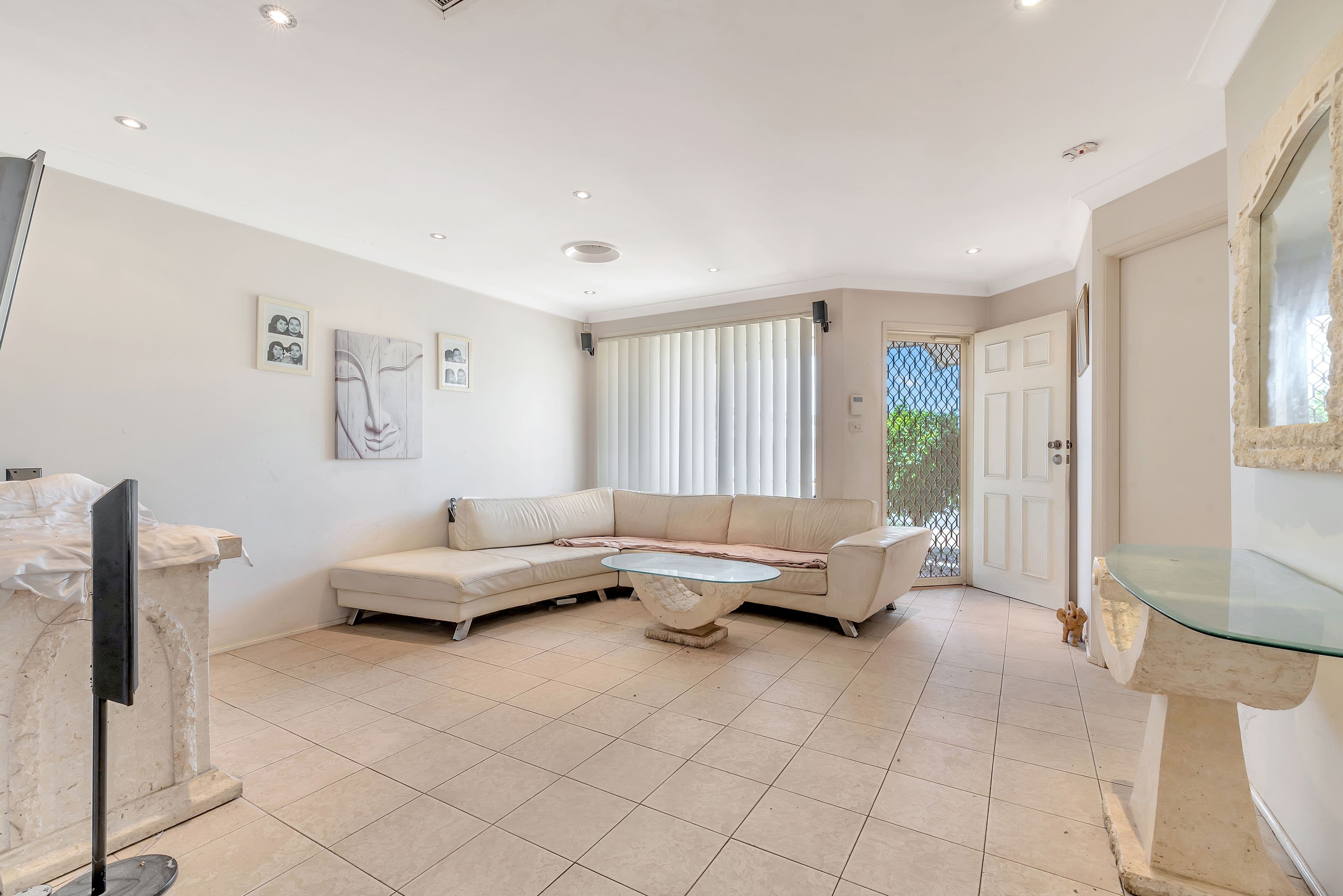 4 D'Inzeo Place, Hinchinbrook - Thumbnail 4