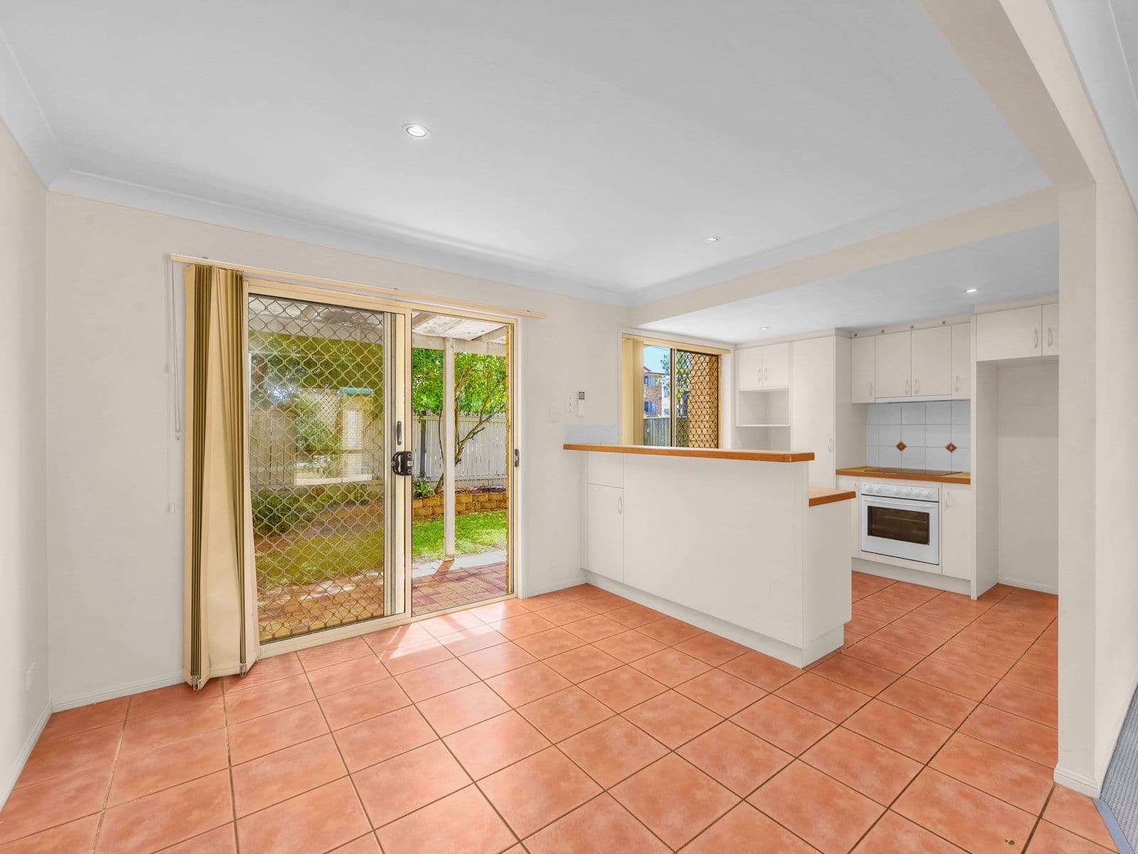 12 Greenbank Street, Chermside QLD 4032, Chermside - Thumbnail 4