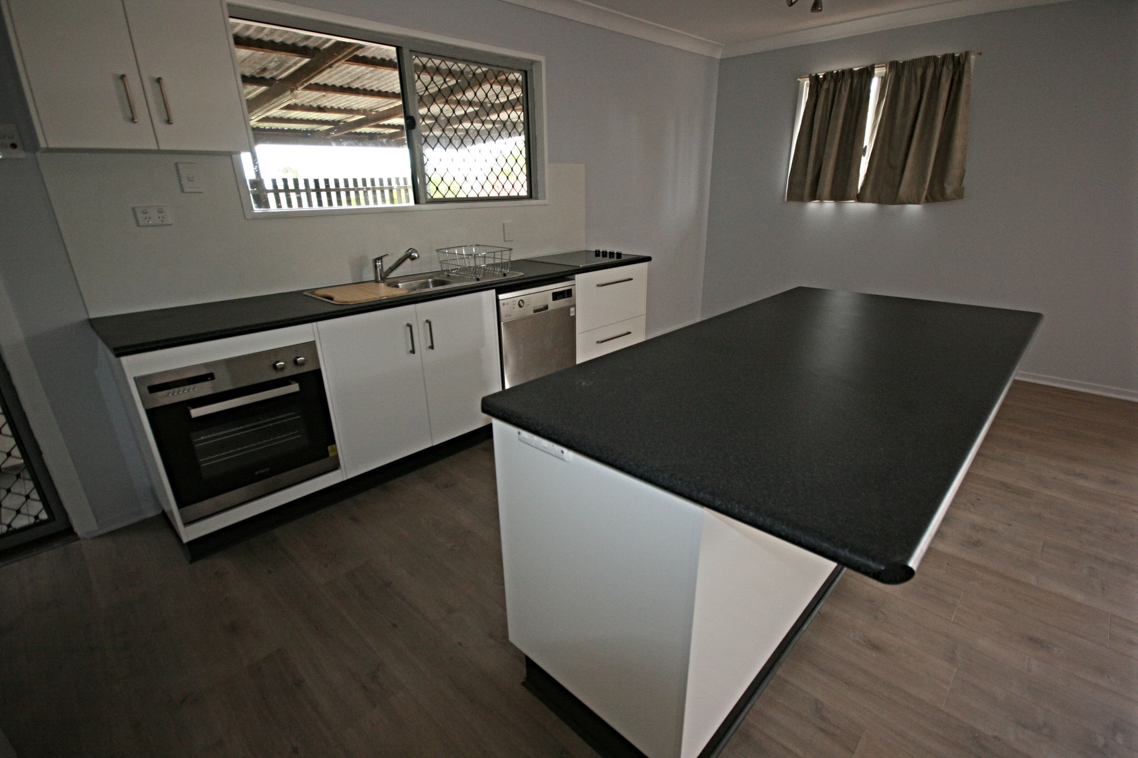24 Utah Avenue, Sarina QLD 4737, Sarina - Thumbnail 2