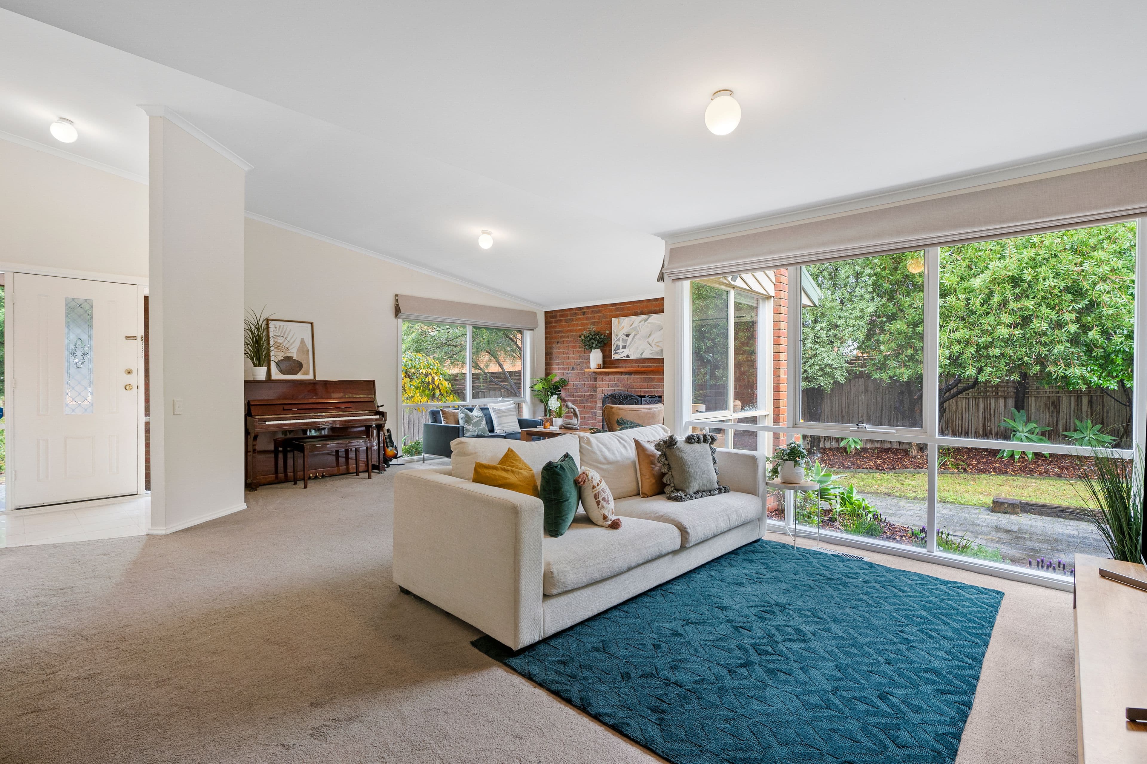 4 Pennycross Court, Rowville VIC 3178, Rowville - Thumbnail 2